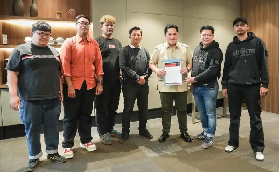Ketua Umum PSSI Erick Thohir bertemu dengan perwakilan Ultras Garuda Indonesia di Jakarta, Sabtu (25/10/2025).