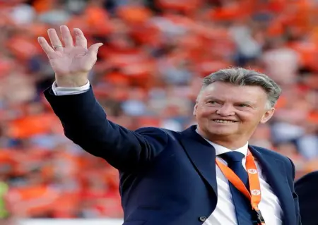 Louis van Gaal dirumorkan jadi pelatih baru Timnas Indonesia