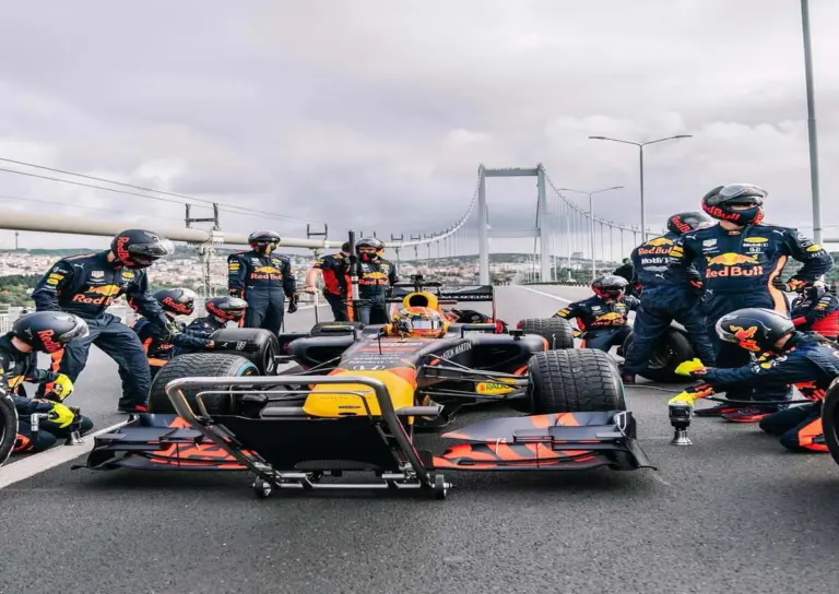 Red Bull Racing didenda 50 ribu Euro