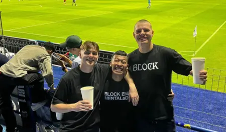 Persib Mendunia Didukung Supporter Britania di Bangkok
