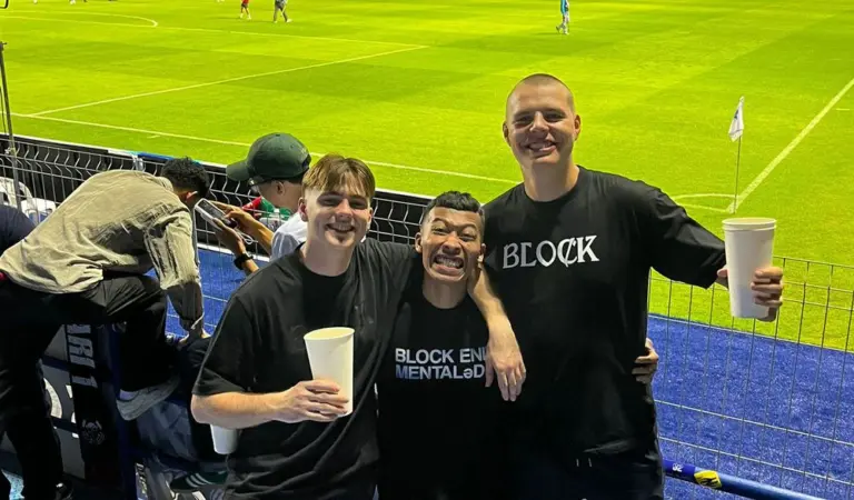 Persib Mendunia Didukung Supporter Britania di Bangkok