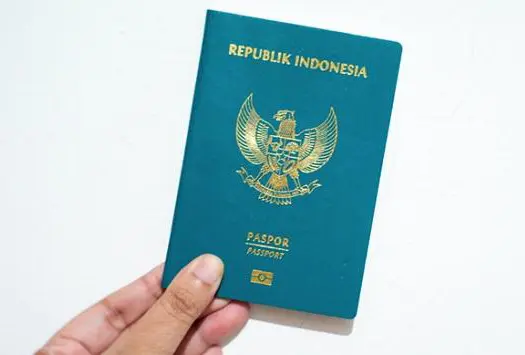 Imigrasi Terbitkan Paspor dengan Fitur Keamanan Baru Direktorat Jenderal Imigrasi pada awal November 2025 mulai menerbitkan paspor elektronik dengan fitur keamanan terbaru.