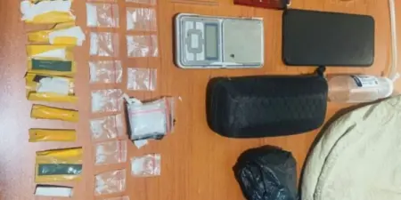 Polisi Ringkus Pengedar Sabu di Wilayah Garut Barang bukti milik tersangka pengedar narkotika yang berhasil disita Satuan Reserse Narkoba Polres Garut.