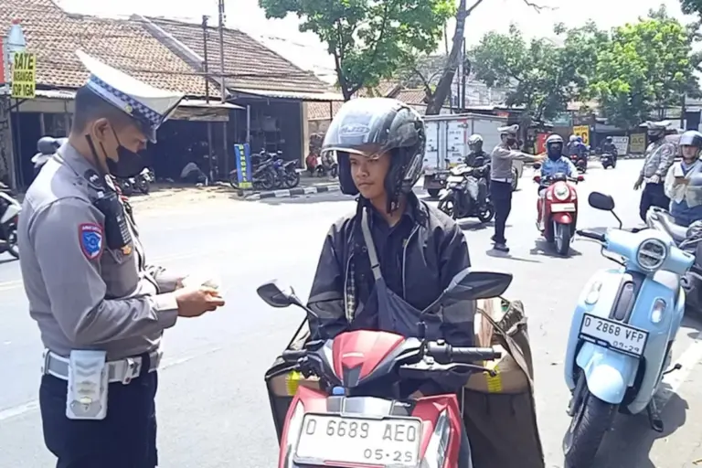 Hati-hati! 5 Titik Paling Rawan Operasi Zebra Lodaya 2025 di Bandung 5 titik rawan Operasi Zebra Lodaya 2025 di Bandung