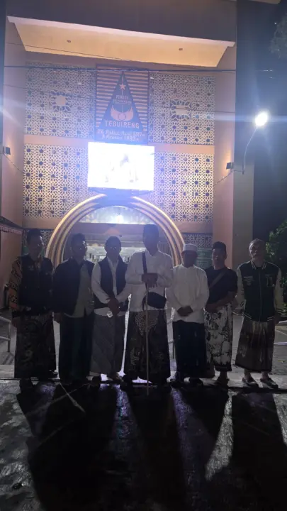 Fraksi PKB dan Dewan syuro PKB saat Ziarah ke makam Gus Dur dan Syaikhona Muhammad Kholil