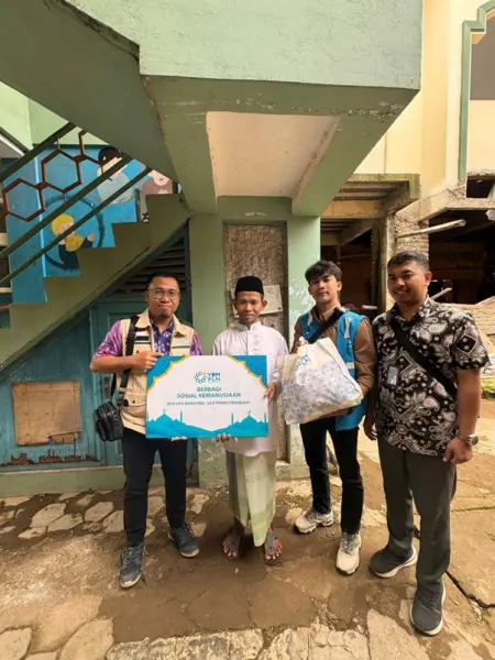 Berbagi Cahaya Dalam Nuansa Kepahlawanan Bersama ULP Prima Priangan Berbagi Cahaya Dalam Nuansa Kepahlawanan Bersama ULP Prima Priangan