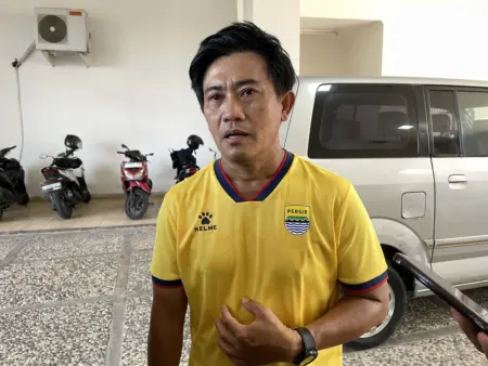 Yaya Sunarya Ungkap Kondisi Terkini Pemain Persib Usai Berlibur Yaya Sunarya Ungkap Kondisi Terkini Pemain Persib Usai Berlibur