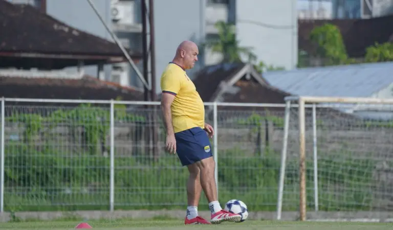 Kutukan Tak Pernah Menang di Kandang Bali Terpecahkan, Bojan Hodak Bilang Begini Kutukan Tak Pernah Menang di Kandang Bali Terpecahkan, Bojan Hodak Bilang Begini