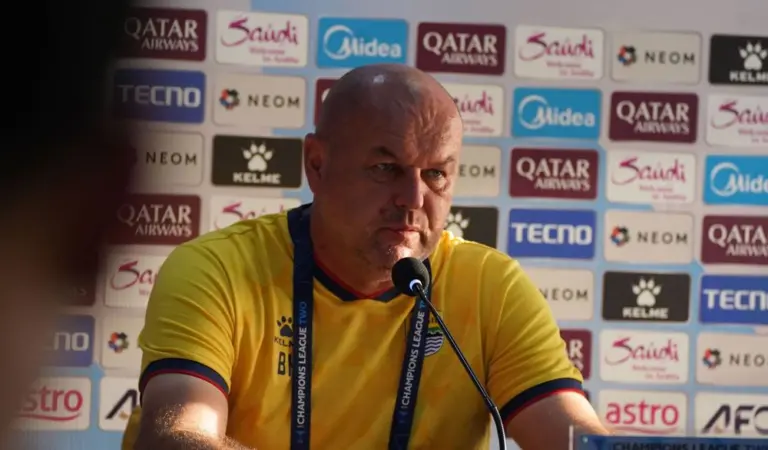 Tanpa Barba, Bojan Hodak Pastikan Persib Siap Raih Tiga Point kontra Selangor