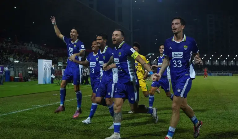 Marc Klok Senang Timnya Selangkah Lagi Capai Target di ACL Two