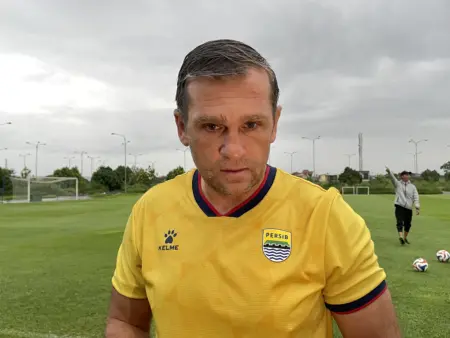 Lakukan Latihan Perdana Setelah Libur, Igor Tolic Beberkan Situasi Terkini Skuad Persib
