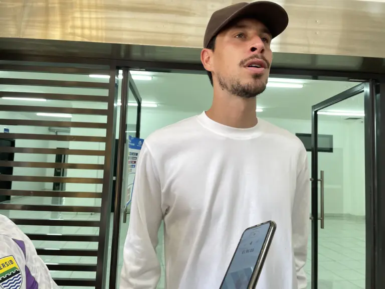 Begini Sosok Bojan Hodak di Mata Thom Haye Begini Sosok Bojan Hodak di Mata Thom Haye