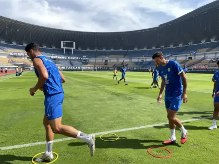 Persib Bandung Bawa 23 Pemain Ke Singapura, Ini Daftarnya