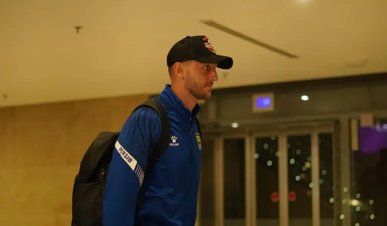 Tak Akan Pulang ke Bandung, Persib Langsung Menuju Surabaya