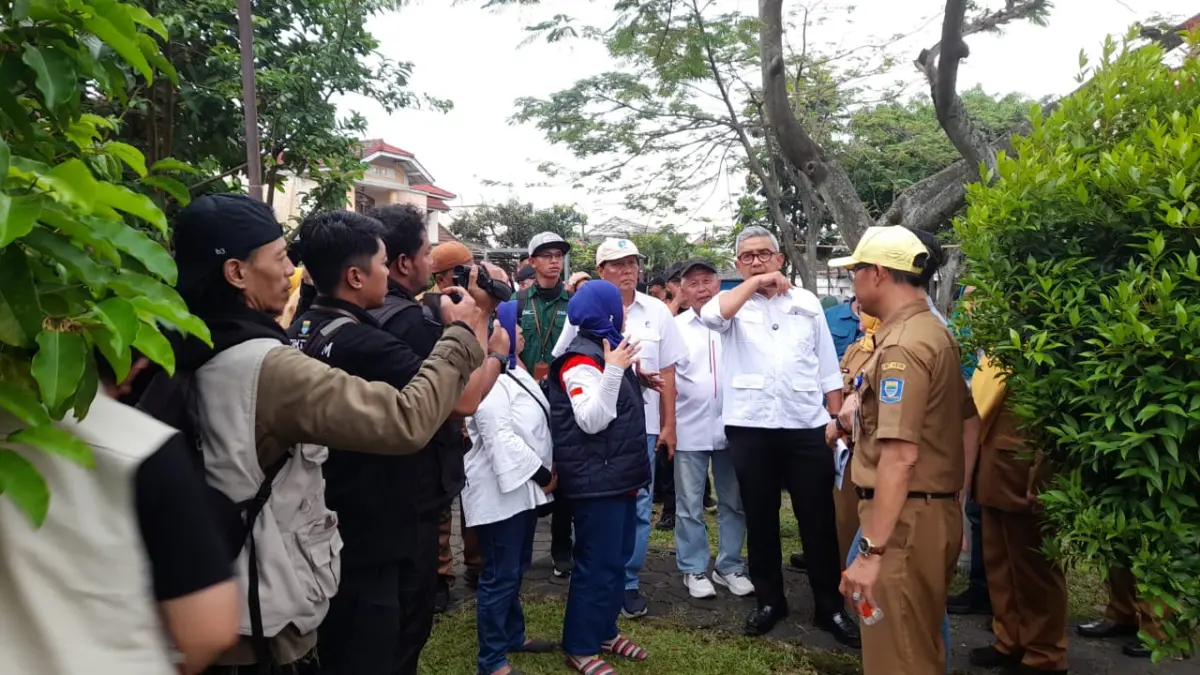 Walikota Bandung Kunjungi Lokasi PKM Tim Itenas di Cijawura Bandung (Foto: Tim PKM)
