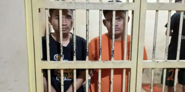 Polisi berhasil menangkap dua pelaku pembegalan yang beraksi di kawasan Arcamanik, Kota Bandung.