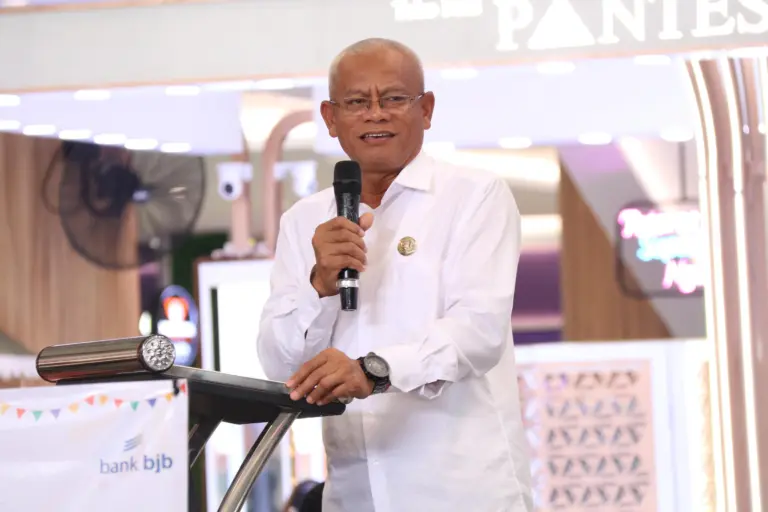 Sekda Garut Buka Gerakan Garut Ramah Anak, Libatkan 600 Anak TK Sekda Garut Buka Gerakan Garut Ramah Anak, Libatkan 600 Anak TK