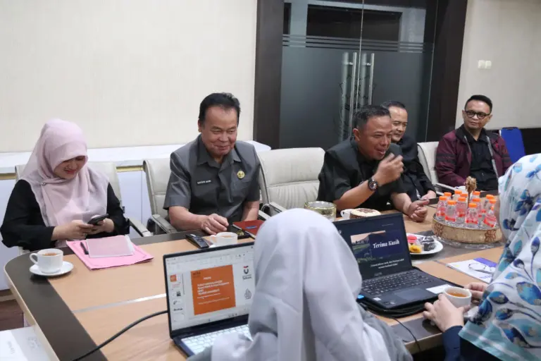 Pemkab Garut dan Telkom University Jajaki Kerja Sama Pengembangan Potensi Daerah Pemkab Garut dan Telkom University Jajaki Kerja Sama Pengembangan Potensi Daerah