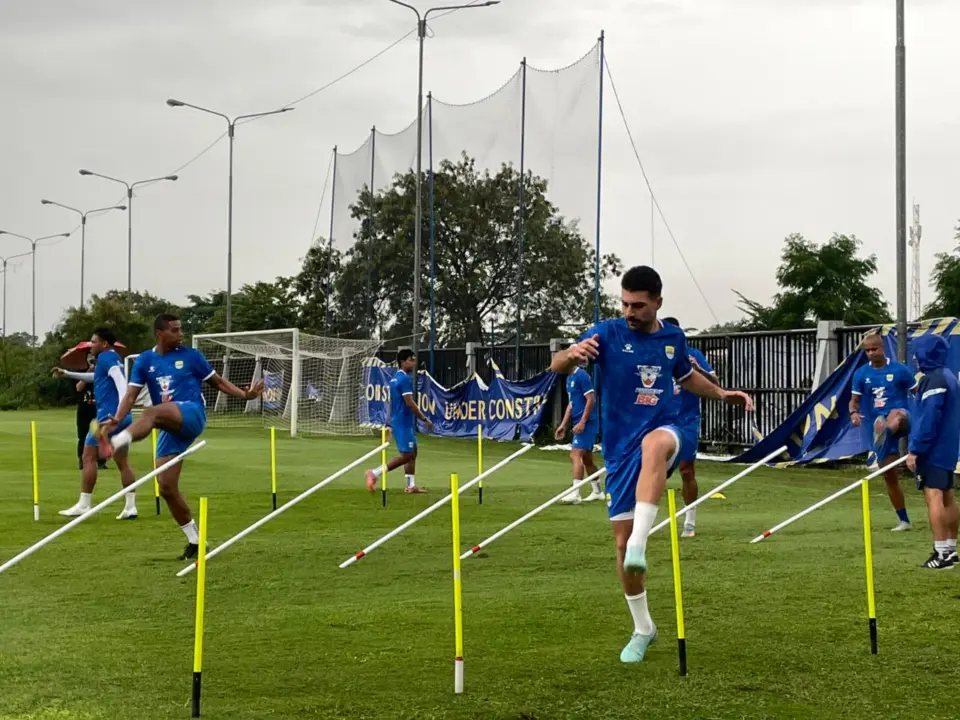 Persib Kembali ke Lapangan, Maung Bandung Panaskan Mesin Usai Libur Kemenangan di Malaysia