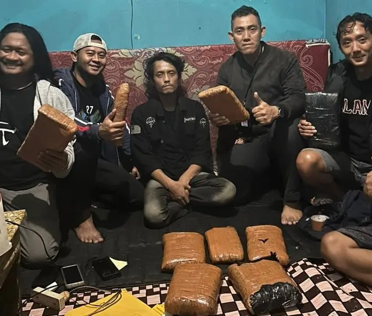 Satuan Reserse Narkoba Polresta Bandung berhasil membongkar kasus peredaran ganja di wilayah Baleendah. (sumber: polresta bandung)