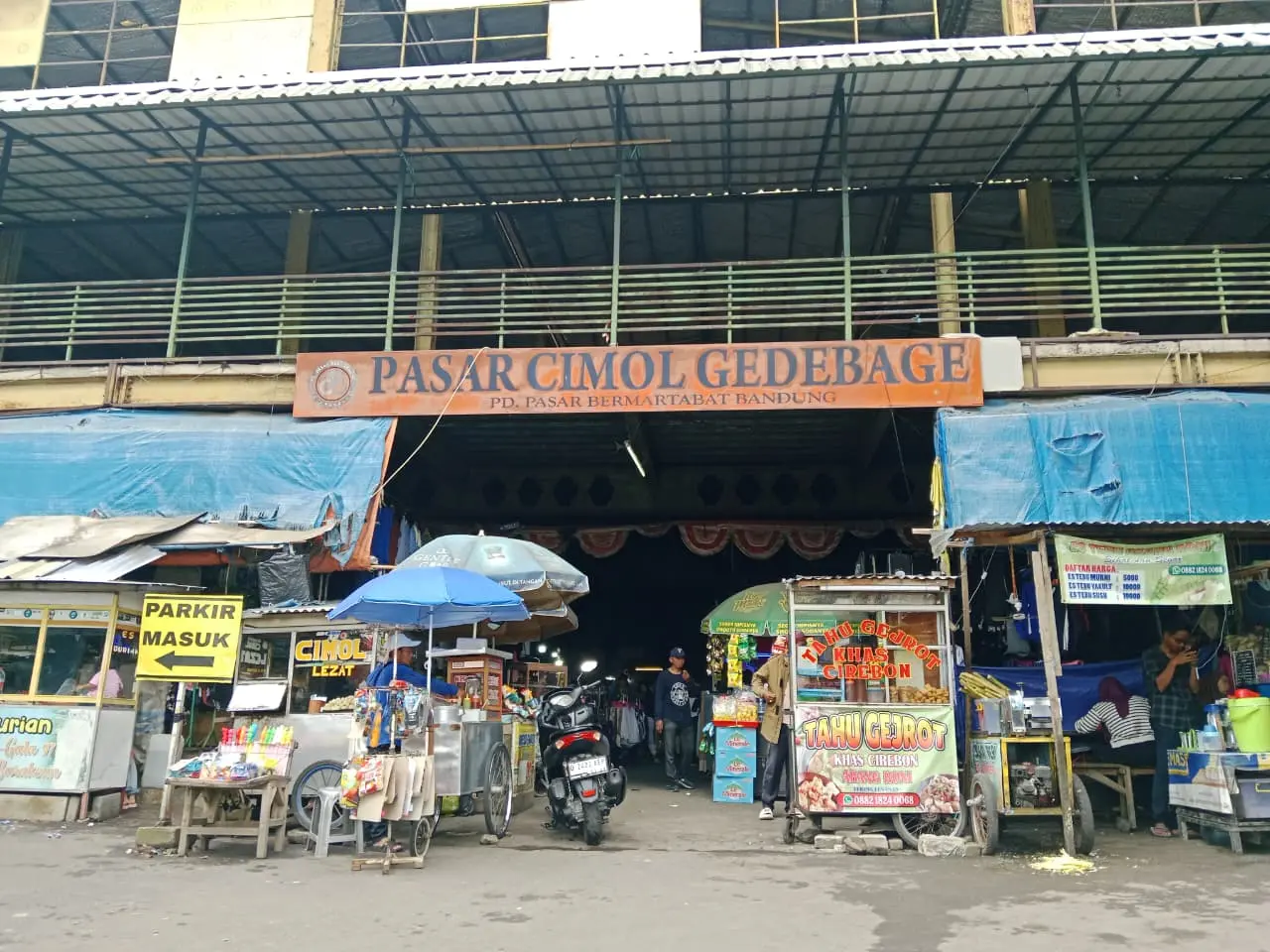 THRIFTING BIKIN PUSING Pedagang Thrifting di Bandung Keluhkan Pengetatan Impor Barang Bekas