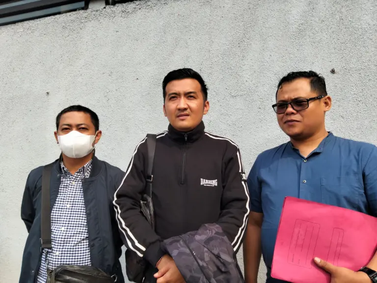 Kembali Dipanggil Kejari, Ega : Masyarakat Sudah Tahu Siapa Pemegang Kewenangan Tertinggi di Bandung