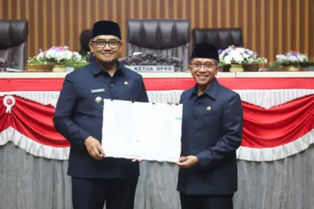 Pemkot Bandung Tetapkan APBD 2026, Tiga Masalah Utama Jadi Fokus: Infrastruktur, Sampah, dan Layanan Dasar