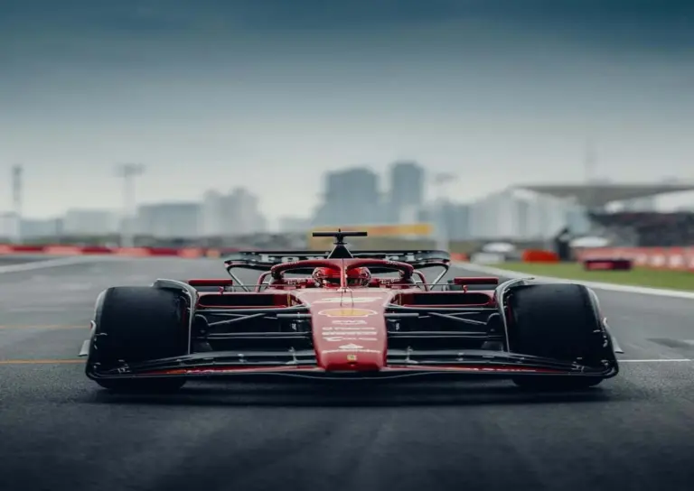 Charles Leclerc dominasi latihan bebas di Las Vegas