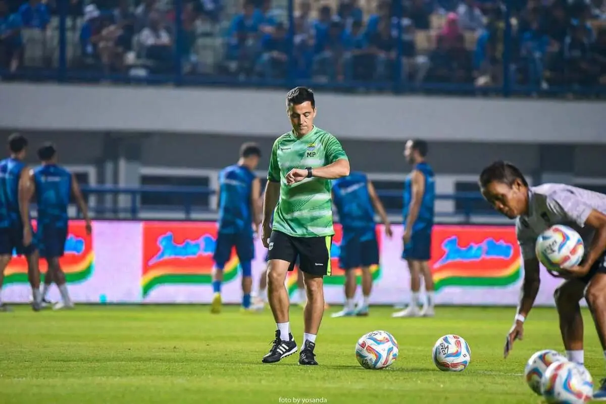 Asisten pelatih Persib Bandung, Miro Petric