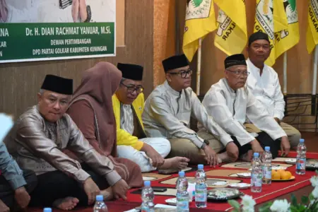 DPD Golkar Berkomitmen Dukung Kebijakan Bupati Kuningan DPD Golkar Berkomitmen Dukung Kebijakan Bupati Kuningan