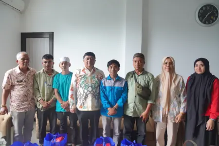 Bupati Garut Sambut Empat Warga yang Selamat dari Bencana Banjir di Aceh dan Sumatra Utara Bupati Garut Sambut Empat Warga yang Selamat dari Bencana Banjir di Aceh dan Sumatra Utara