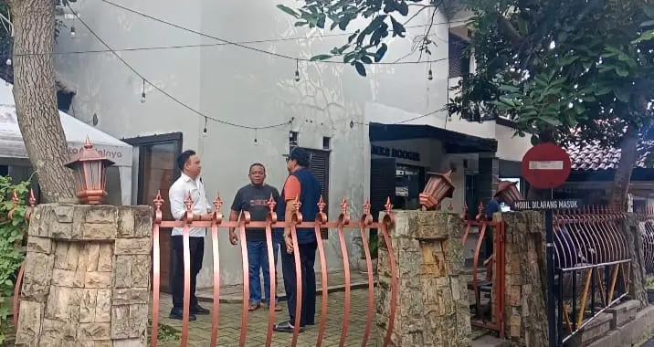 Ibu 57 Tahun Jadi Korban Jambret Usai Tarik Tunai, Pelaku Ditangkap Warga Ibu 57 Tahun Jadi Korban Jambret Usai Tarik Tunai, Pelaku Ditangkap Warga