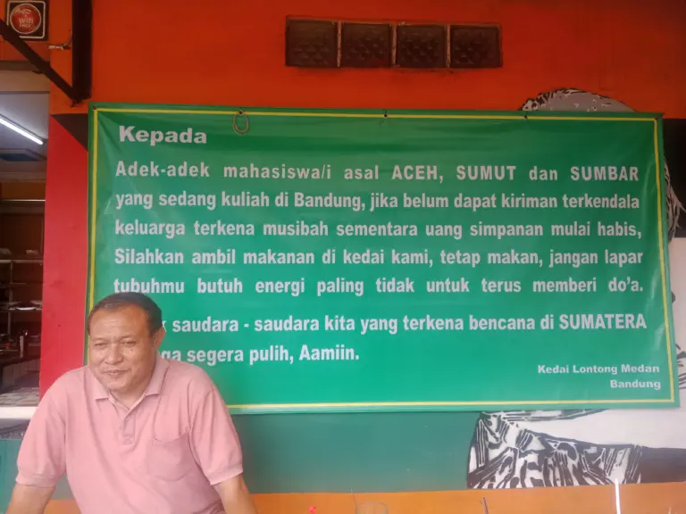 Tagor Lubis, Pemilik Kedai Lontong Medan Ka'Zahra