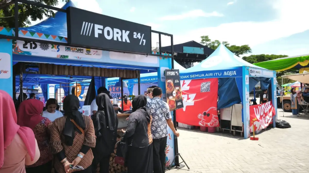 Ilustrasi - Stand UMKM yang berjejer