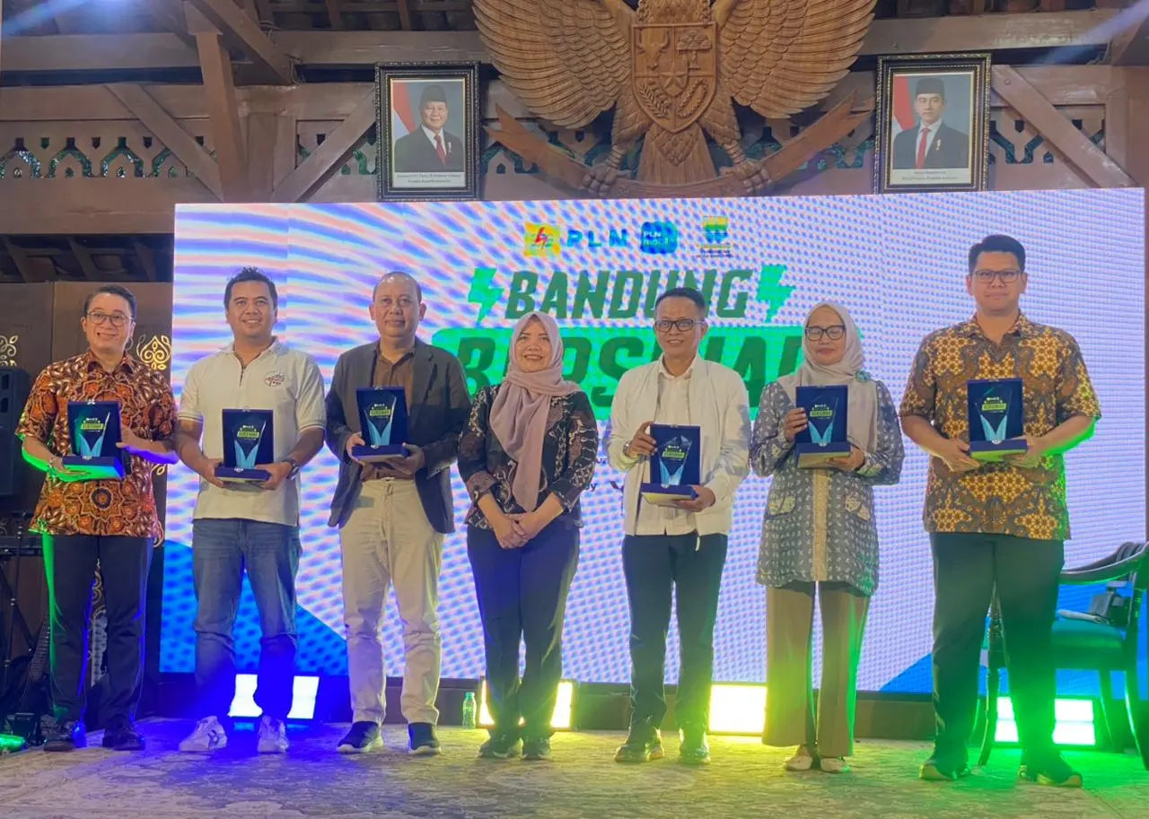 PLN dan Pemkot Bandung Perkuat Wisata Nir Emisi Lewat Program Bandung Bersinar PT. PLN Persero UP3 Bandung bersama Pemkot Bandung gelar Bandung Bersinar