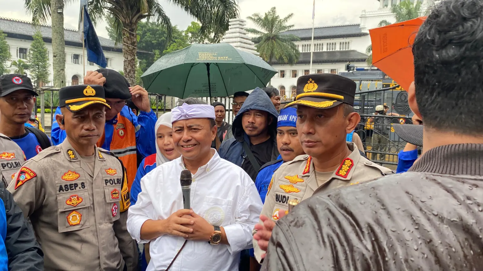 Buruh Desak SK Gubernur Terbit Utuh, Tolak Revisi UMSK di 19 Daerah