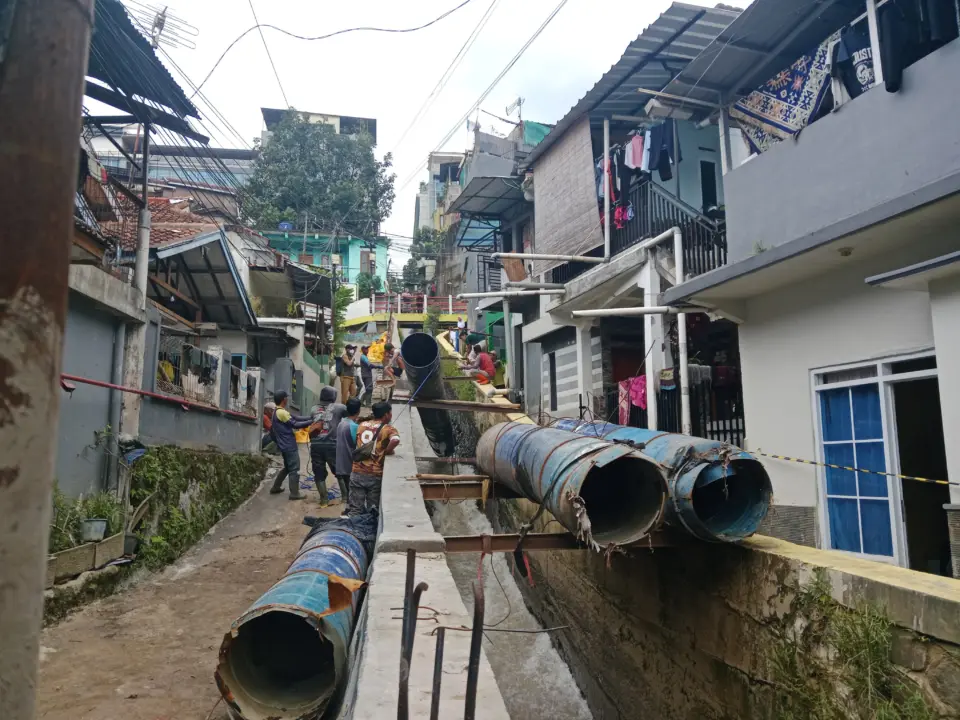 Tanggul Jebol di Sungai Cipaganti