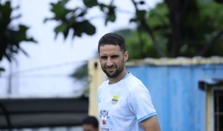 Luciano Guaycochea Harapkan Dukungan Penuh di Stadion Kontra Borneo FC