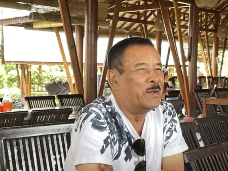 Umuh Muchtar Ultimatum Skuad Persib: Sisa 6 Laga Wajib Sapu Bersih, Tak Ada Kata Gagal! Persaingan Memuncak! Umuh Muchtar Sebut Selisih Poin Kian Mengkhawatirkan