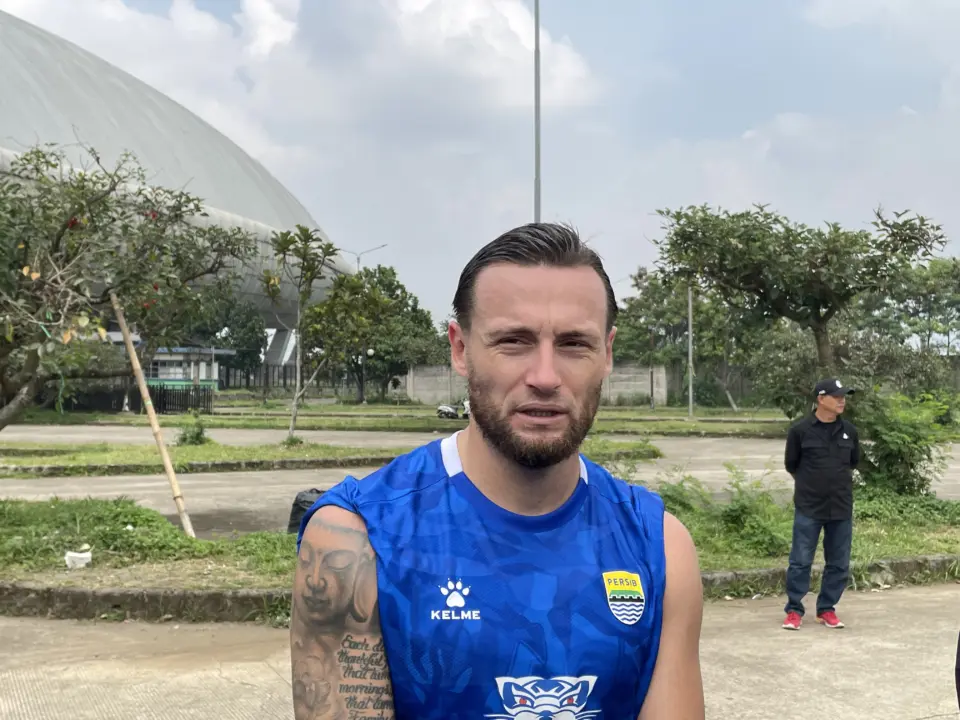 Marc Klok Sambut Layvin Kurzawa Gabung Persib: Dari Layar TV Kini Satu Tim di Bandung