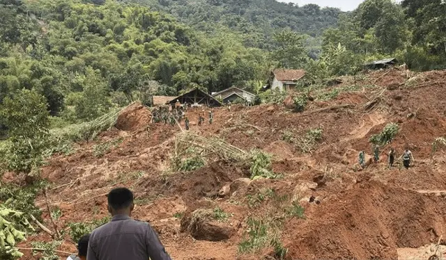 Pemkab Bandung Tutup Total Area Longsor Arjasari, Tiga Warga Masih Tertimbun