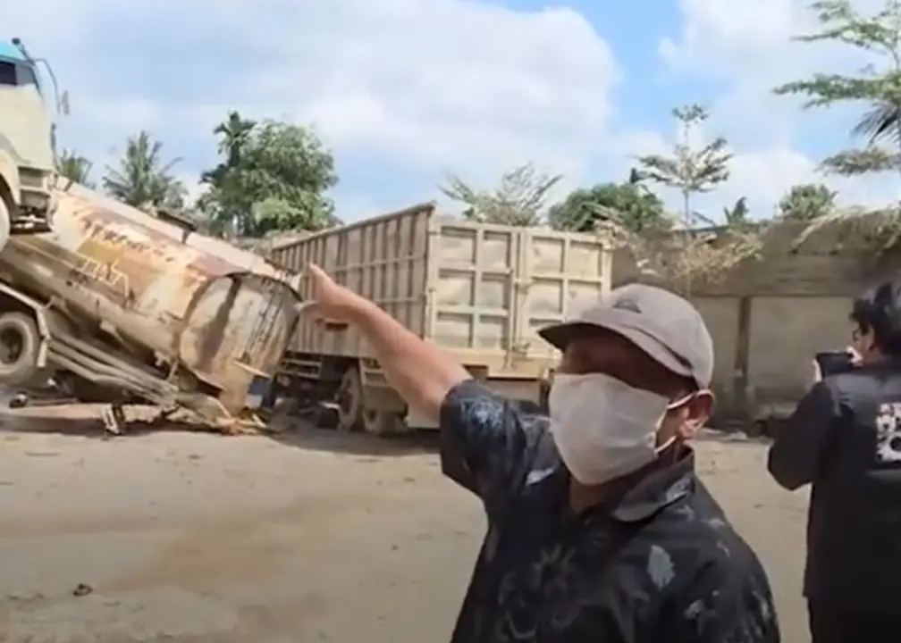 Update Korban Bencana Banjir dan Longsor Aceh, Sumbar dan Sumut: 961 Korban Jiwa, 156 Ribu Rumah Rusak Banjir di Tamiang Aceh Akibatkan Truk Besar Terjungkir (Tiktok)