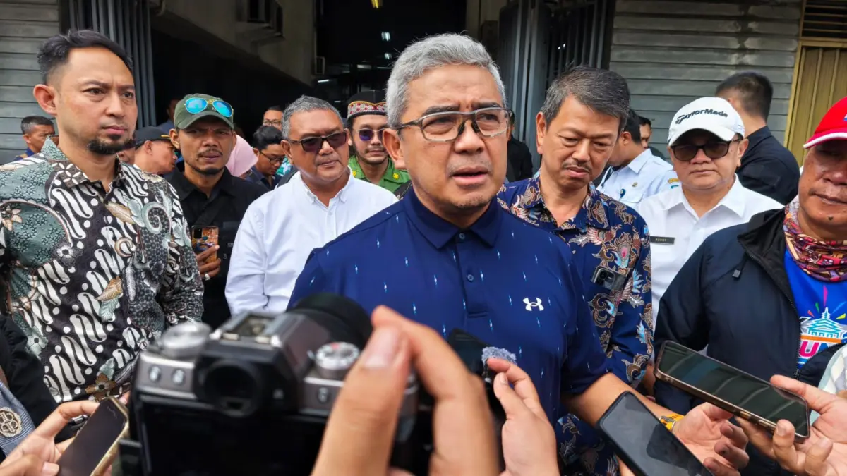 Wali Kota Bandung, Muhammad Farhan saat ditanya soal Ketua Asprov PSSI Jabar