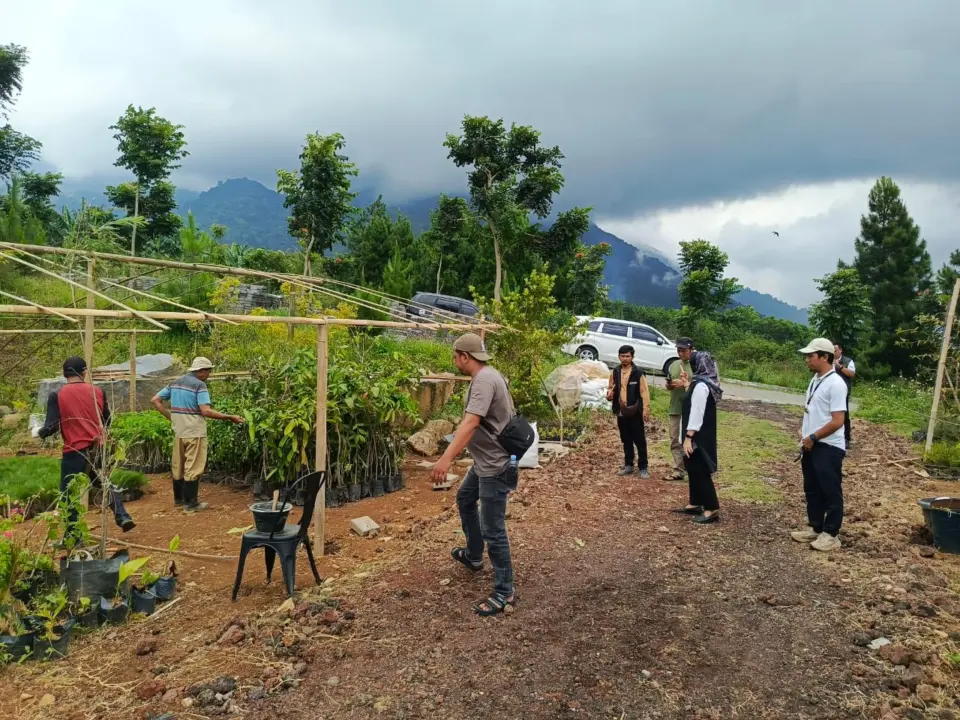 Viral Video Pembangunan Jalan di Kaki Gunung Ciremai, Arunika Bantah Lakukan Perusakan Kawasan Viral Video Pembangunan Jalan di Kaki Gunung Ciremai, Arunika Bantah Lakukan Perusakan Kawasan