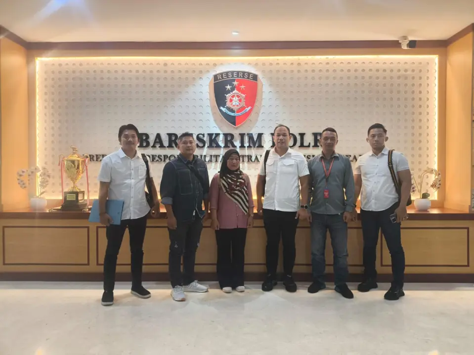 Polres Kuningan Dampingi Keluarga Korban Dugaan TPPO Asal Galaherang yang Terdampar di Kamboja Polres Kuningan Dampingi Keluarga Korban Dugaan TPPO Asal Galaherang yang Terdampar di Kamboja