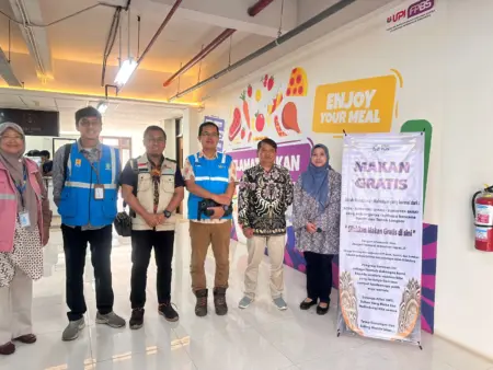 PLN UP3 Bandung Sediakan Makan Gratis untuk Mahasiswa Aceh, Sumut, dan Sumbar Terdampak Bencana