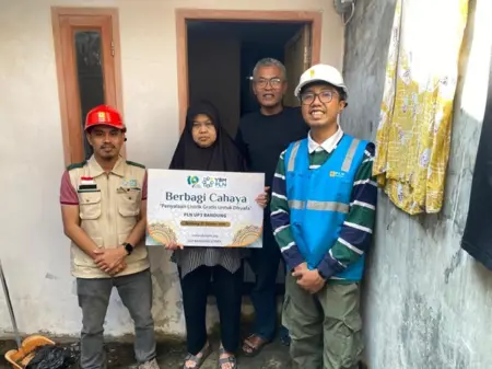 PLN UP3 Bandung Wujudkan Penyalaan Listrik Gratis bagi Warga Disabilitas Melalui Program Light Up The Dream