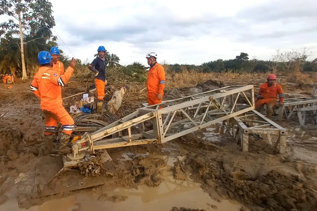 PLN Terus Kebut Siang Malam Perbaiki Jalur Listrik Langsa-Pangkalan Brandan, Penopang Pemulihan Kelistrikan Aceh PLN Terus Kebut Siang Malam Perbaiki Jalur Listrik Langsa-Pangkalan Brandan, Penopang Pemulihan Kelistrikan Aceh