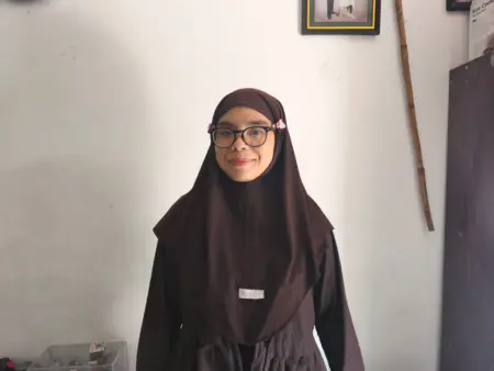 Viral di TikTok, Terapis Pijat Gen Z Asal Cimahi Ini Bangkit dari Nol dan Tembus Rp10 Juta per Bulan Nisya Juliani, Terapis Gen Z, Khusus Perempuan