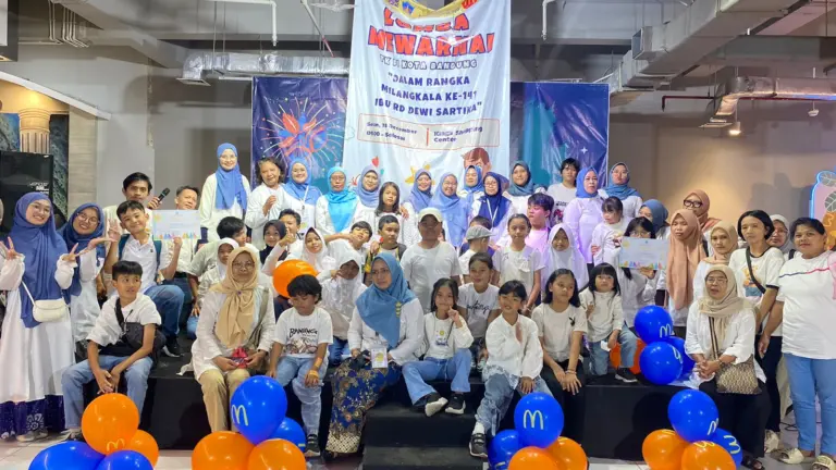 Lomba Mewarnai TK se-Kota Bandung Meriahkan Milangkala ke-141 Raden Dewi Sartika Lomba Mewarnai TK se-Kota Bandung Meriahkan Milangkala ke-141 Raden Dewi Sartika